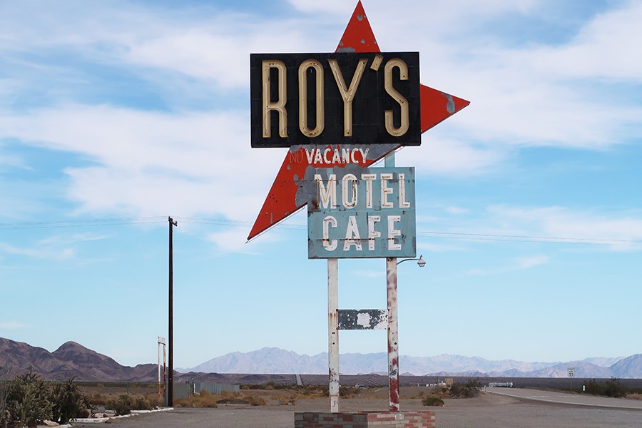 Roy's motel café