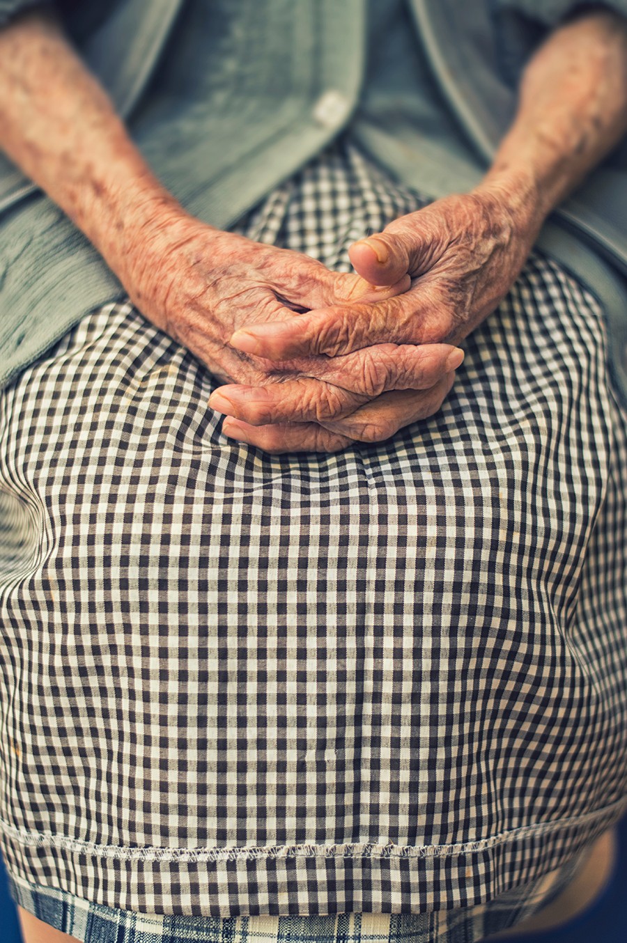 Comment aider les personnes face à l’isolement social pendant la période de Noël