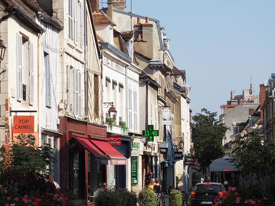 le centre ville a auxerre